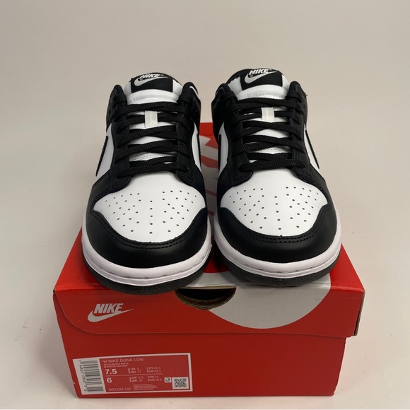 Nike Dunk Low WMNS “Black White/Panda” 2023 - Picture 2 of 4